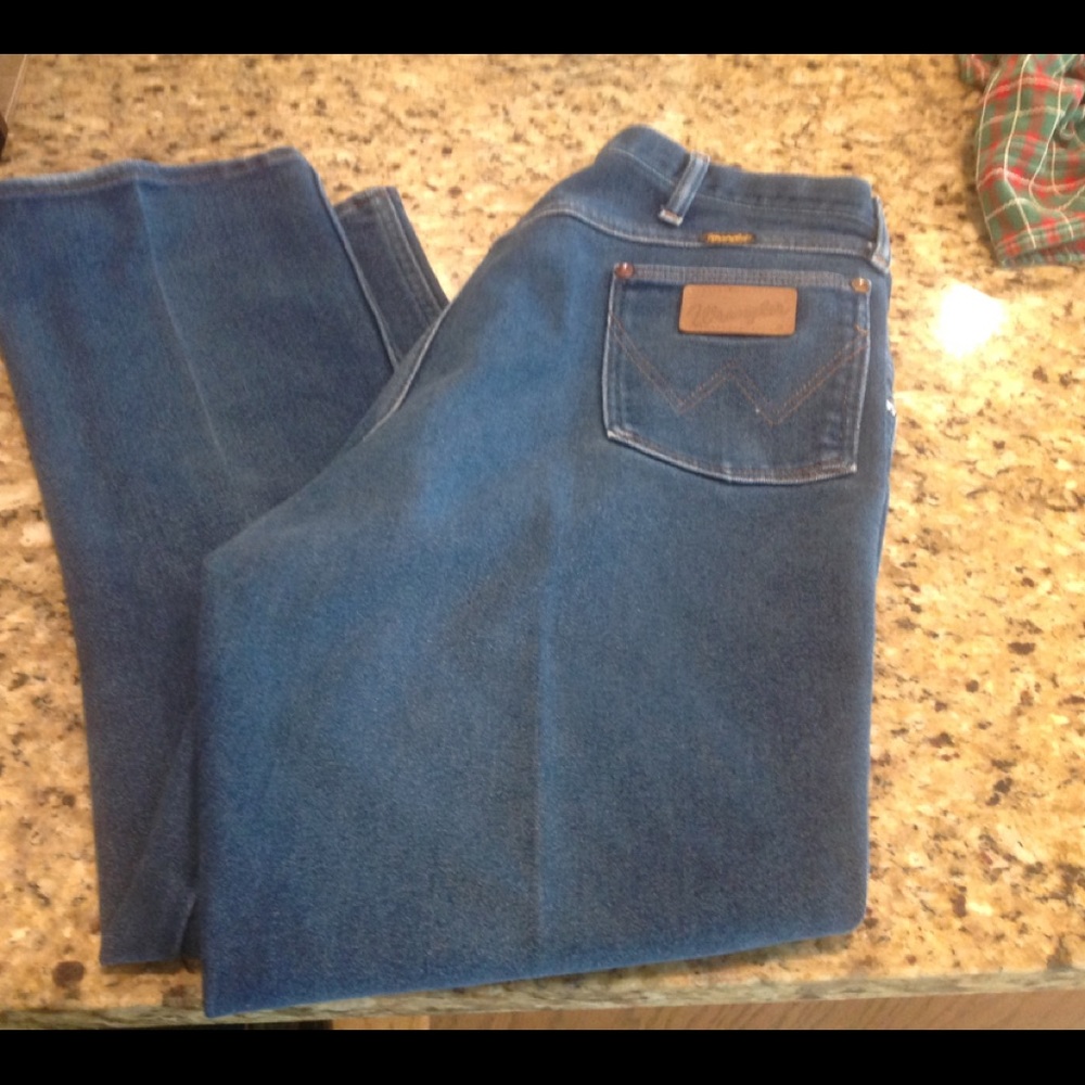 Wrangler Jeans 42 x 30 Button and Zip